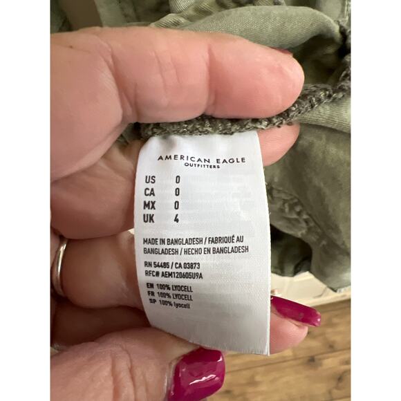 American Eagle size 0 army green long sleeve romper shorts - Picture 4 of 4